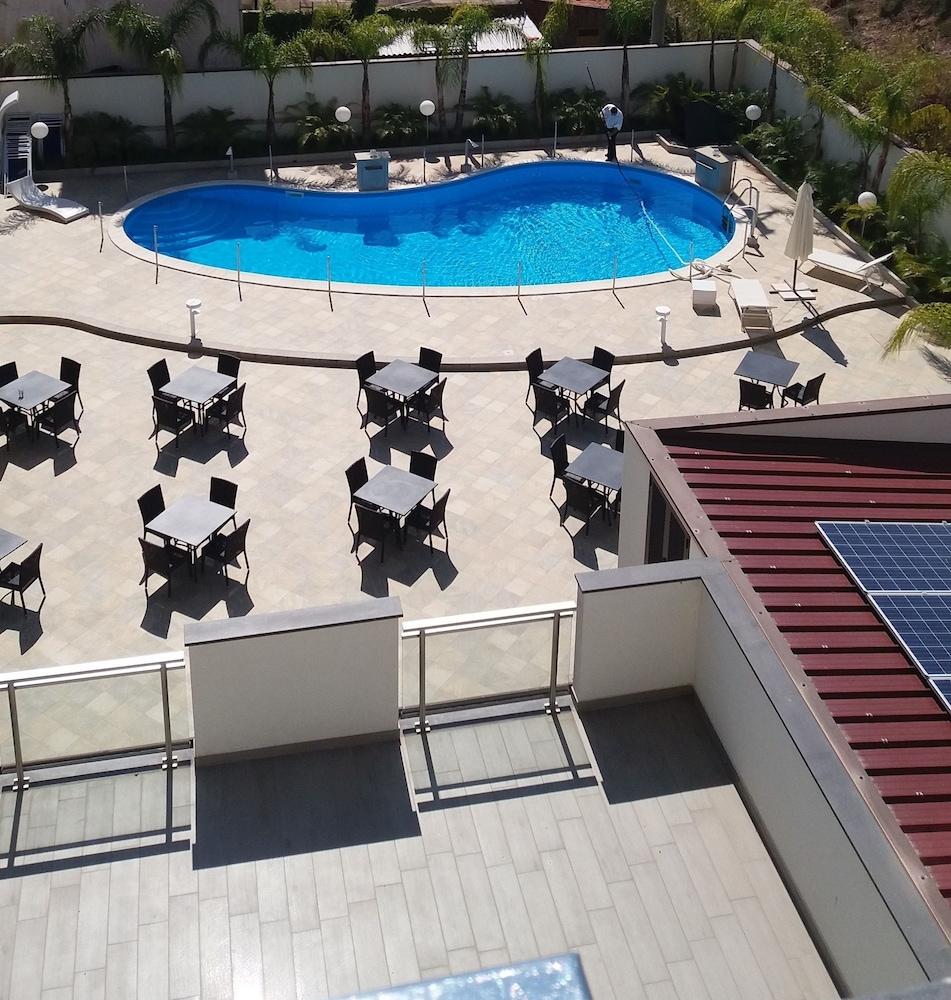 Hotel Riviera Azzurra Oliveri Εξωτερικό φωτογραφία